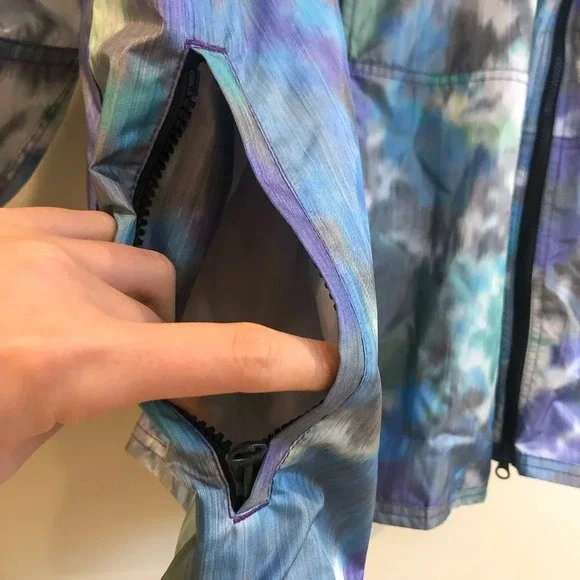 Sold - Picture 5 of 11